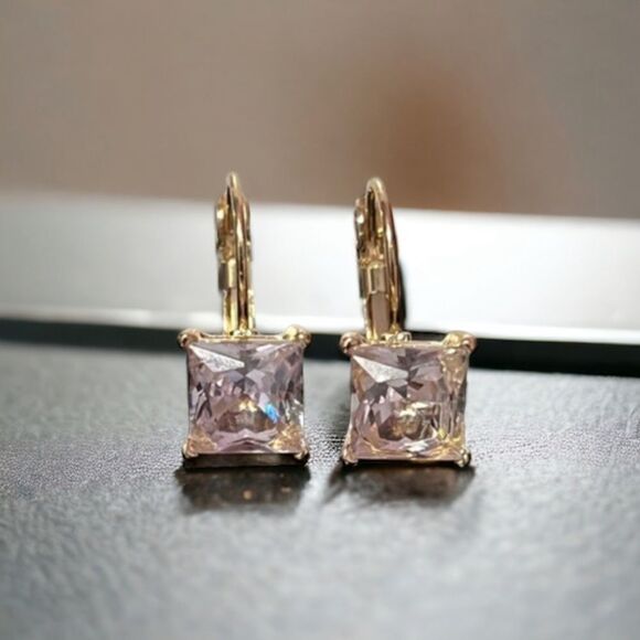 Clear CZ Gold Tone Lever Back Earrings NWT - Picture 1 of 3